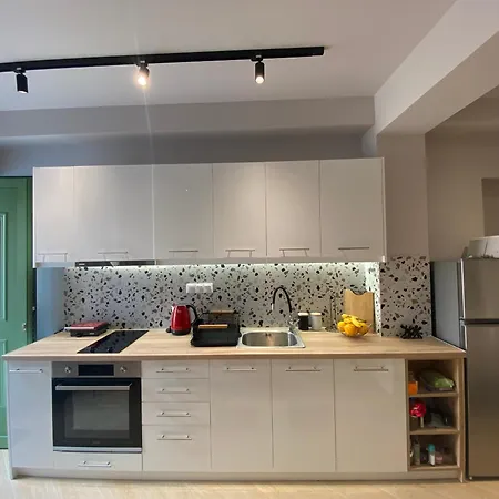 Kalalamata Deluxe Kalamata